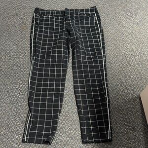 Old navy pixie pants size 10 // 032205